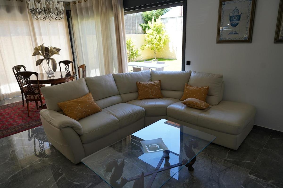 Complete Luxury House With Garden Holiday home Madrid